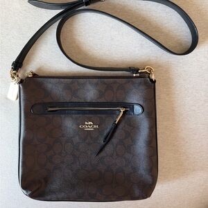 Coach Mae File Crossbody in Signature Canvas F77885